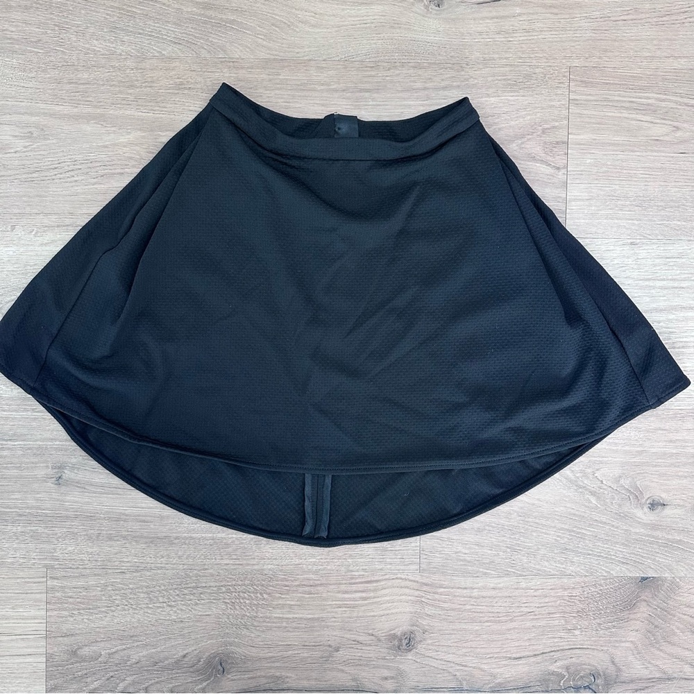 5TH & MERCER - BLACK MINI SKIRT - SIZE 2 - GREAT CONDITION
